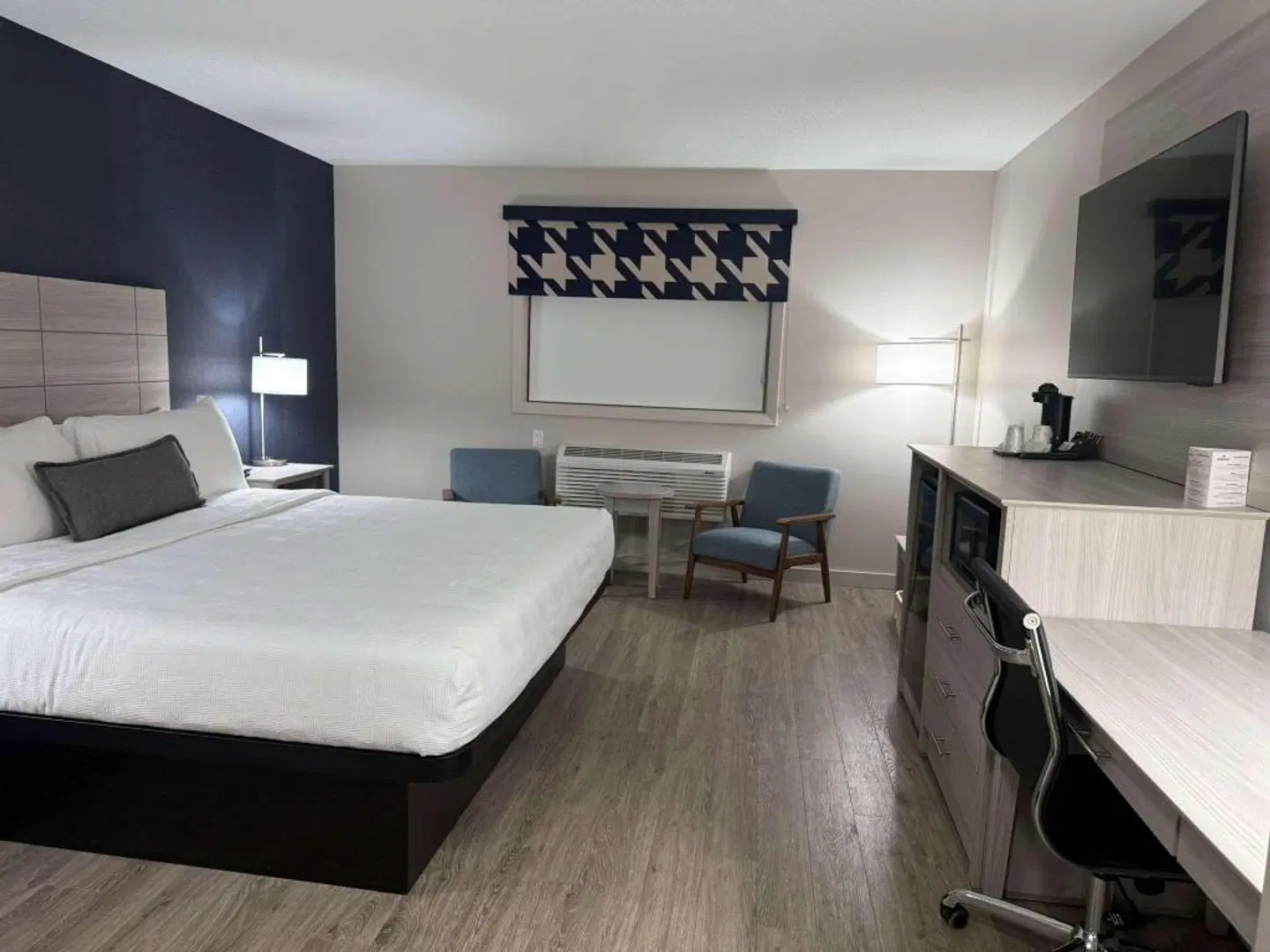 Caribou Inn & Convention Center ROOM_EXAMPLE