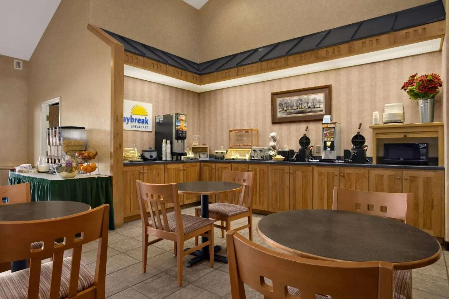 Days Inn by Wyndham Rapid City Bar