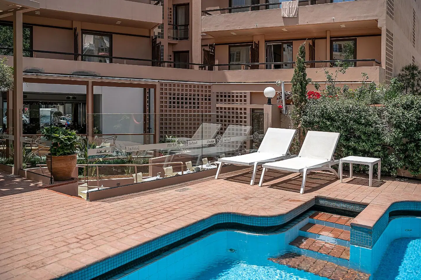 Civitel Akali Hotel Terrasse