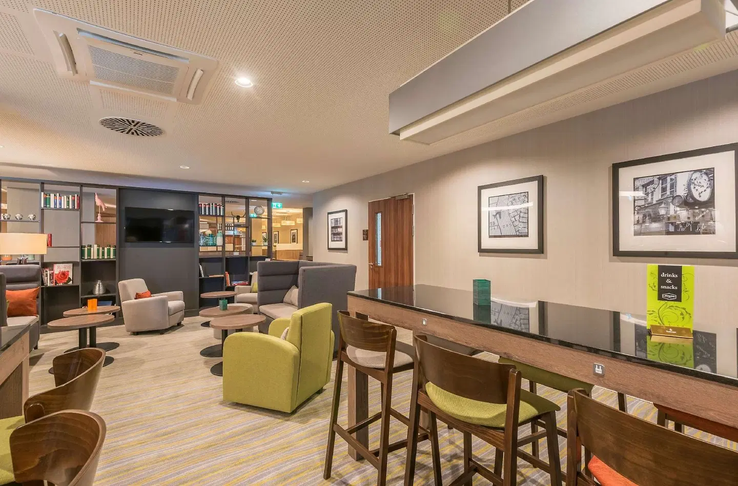 Hampton by Hilton Munich City West Bar