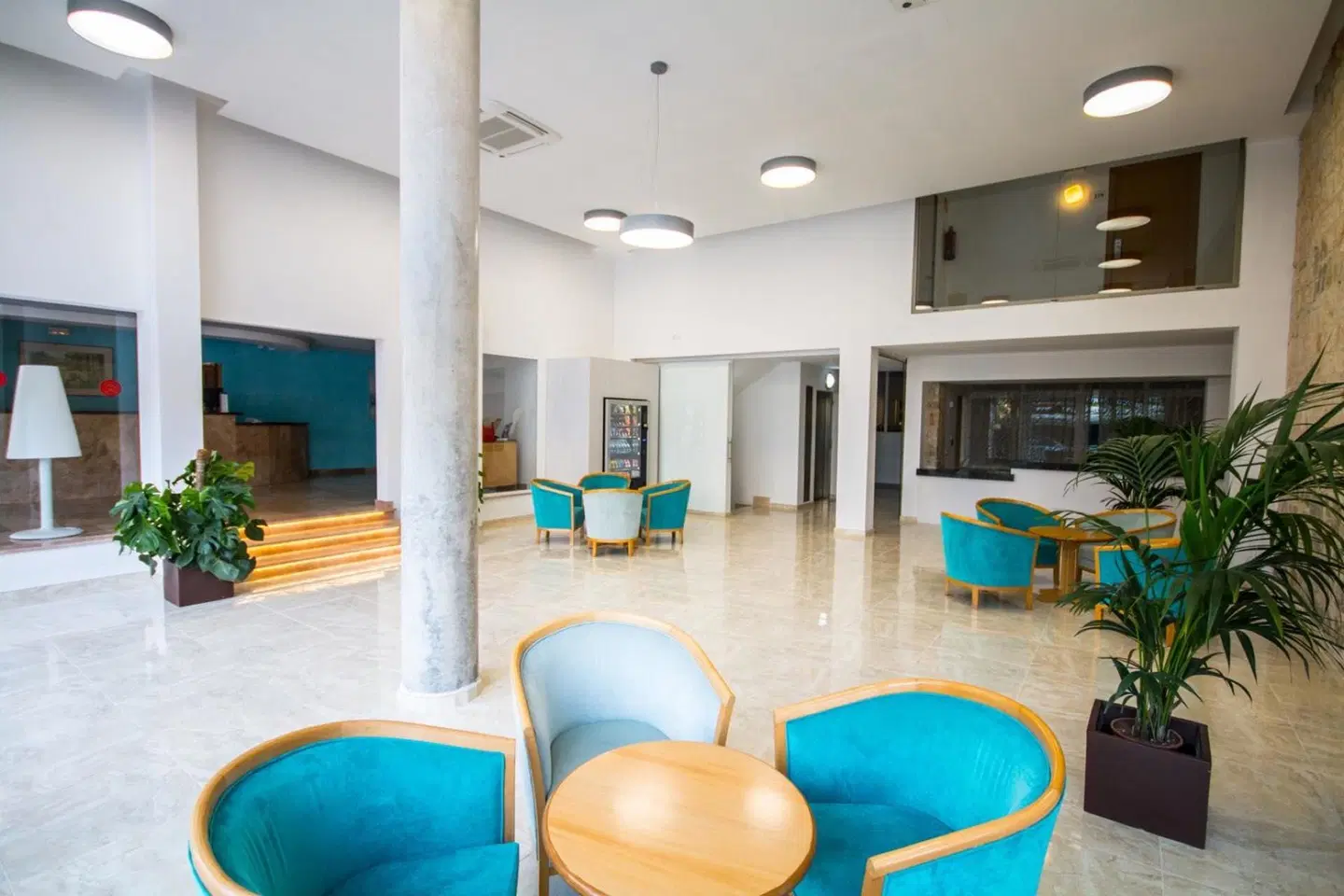 Amic Gala LOUNGE_LOBBY