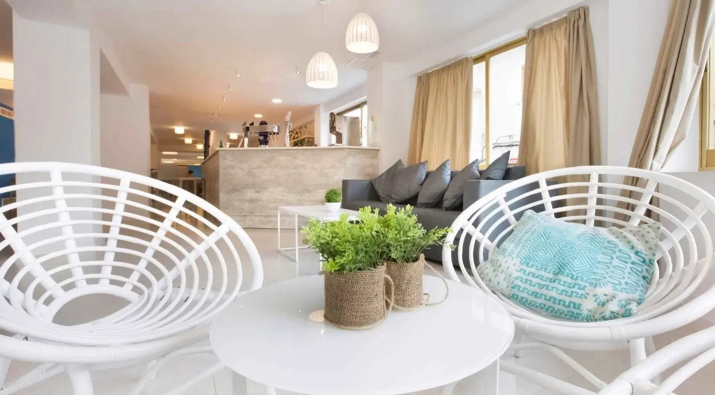 BLUESEA Arenal Tower Adults Only Hallenbad