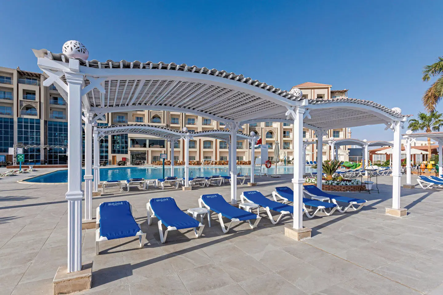 SUNRISE Alora Aqua Park Resort MODEL_IMPRESSION