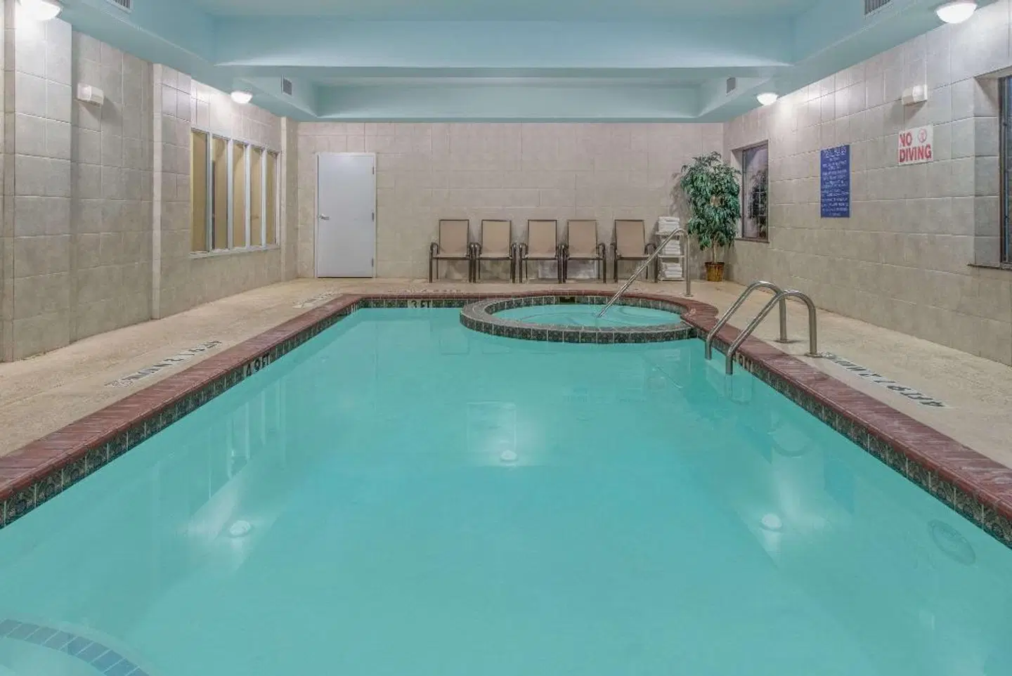 Baymont by Wyndham Wichita Falls Hallenbad