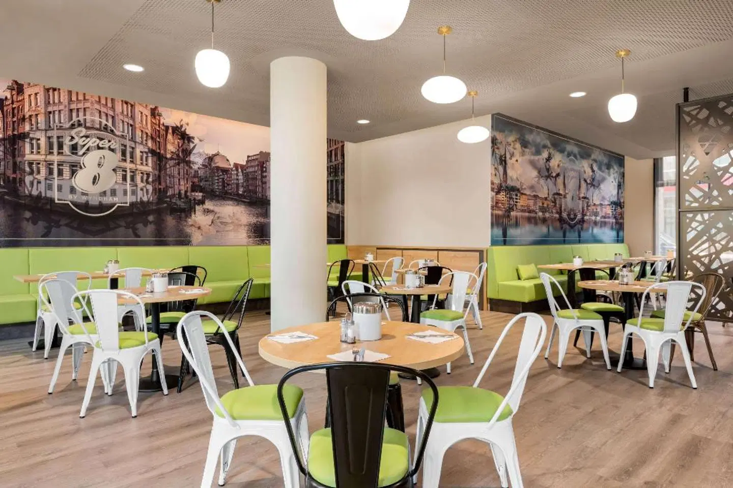 Super 8 by Wyndham Hamburg Mitte Restaurant