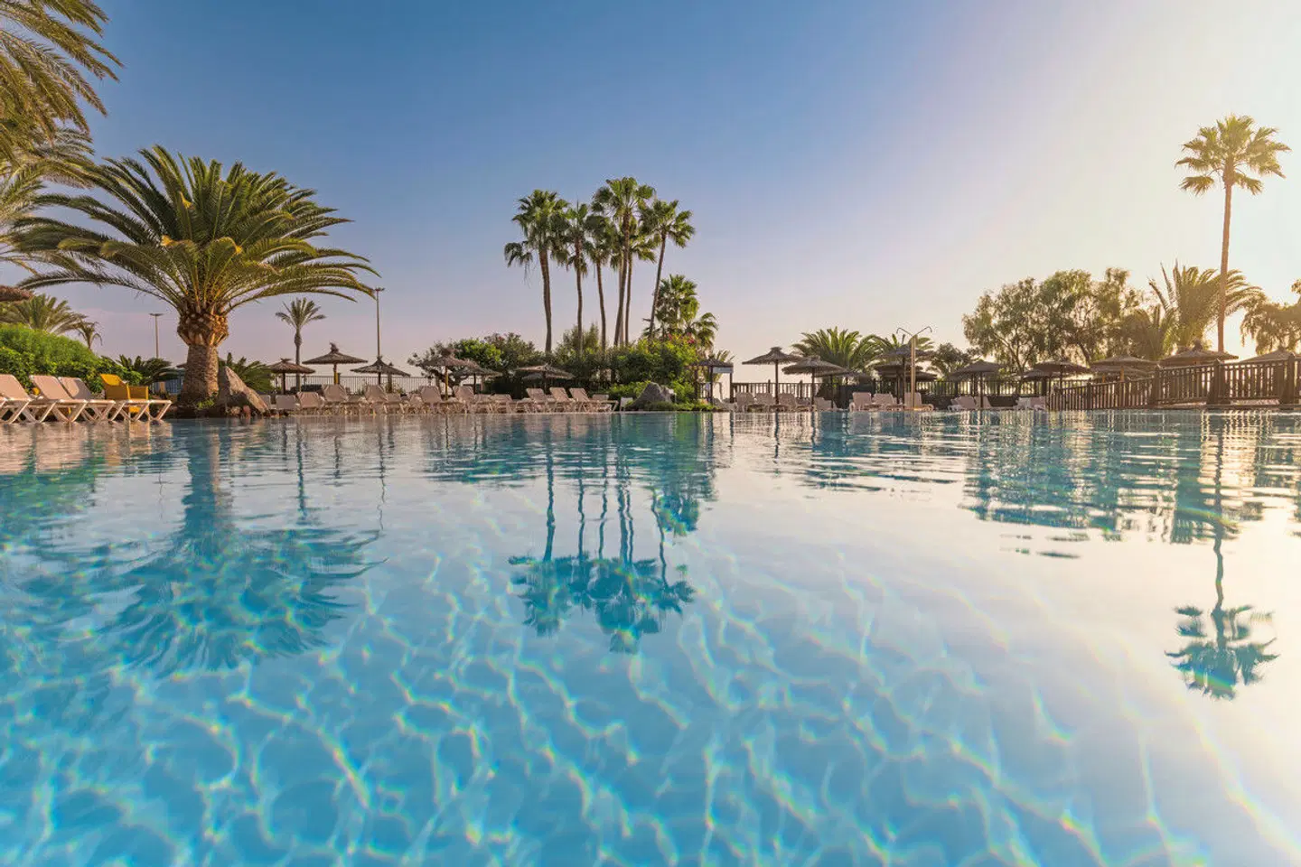 Elba Sara Beach & Golf Resort OUTDOOR_POOL