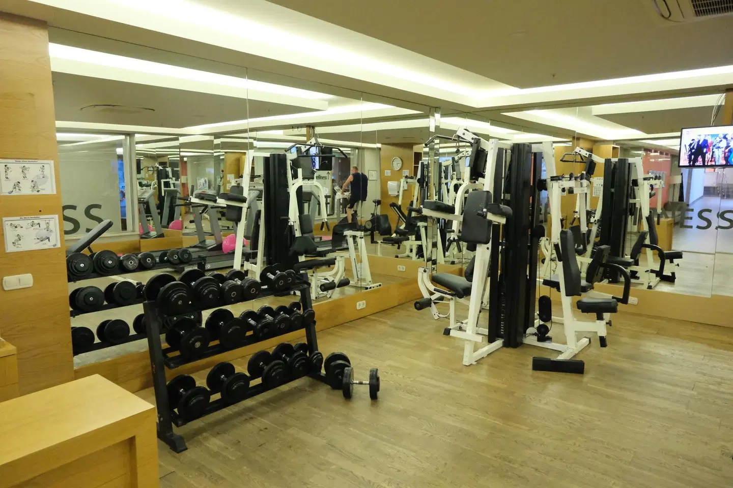 Side Star Beach SPORTS_AND_LEISURE