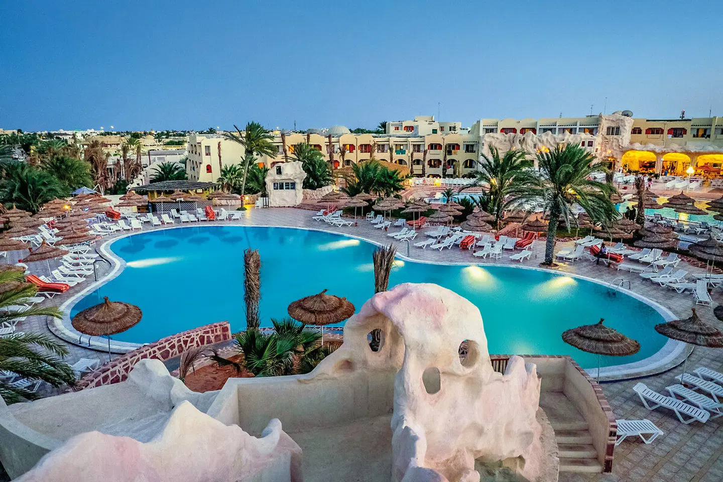 Quatre Saisons By Medina OUTDOOR_POOL