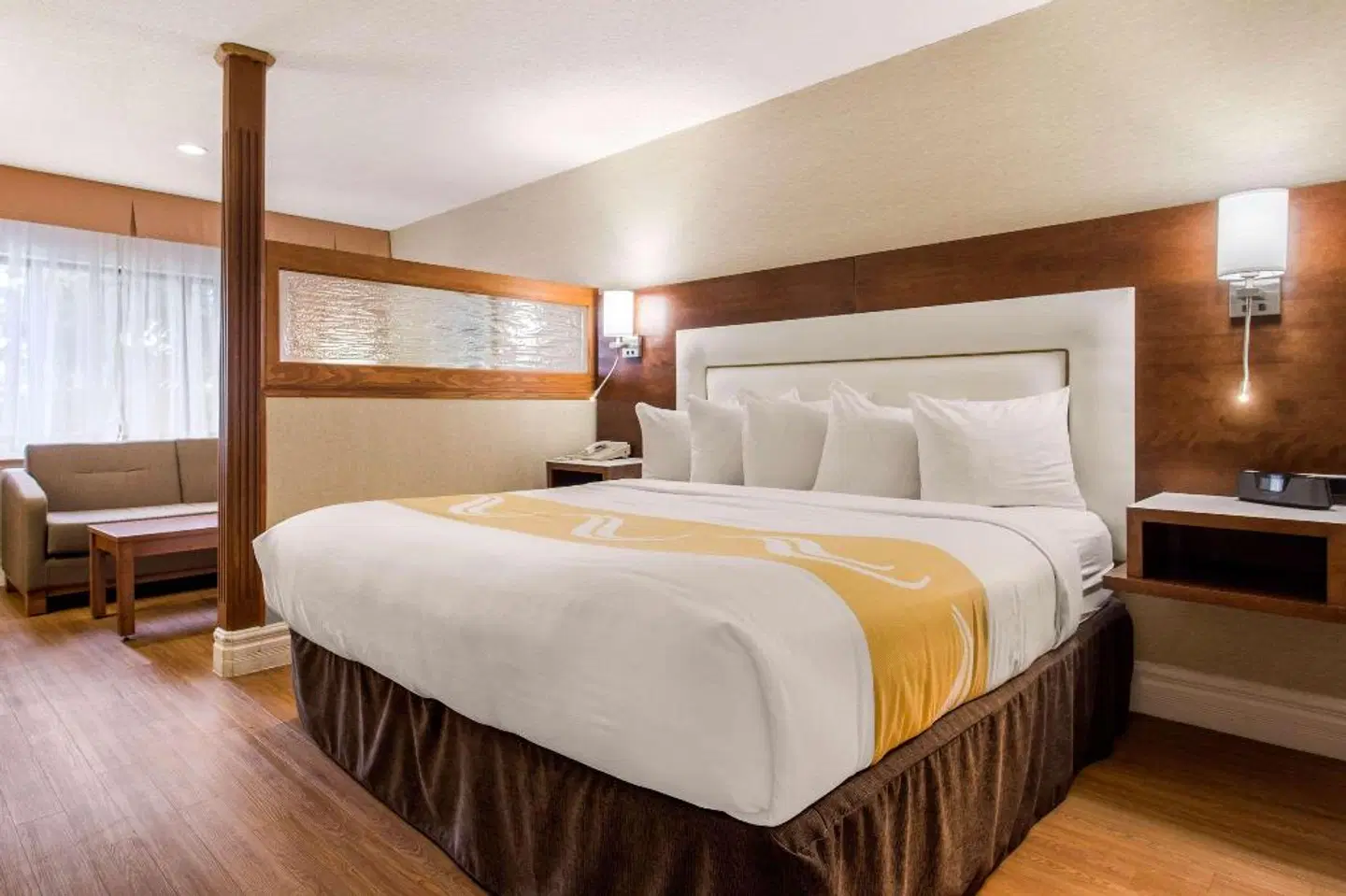 Quality Inn & Suites & Conference Centre - Gatineau ROOM_EXAMPLE