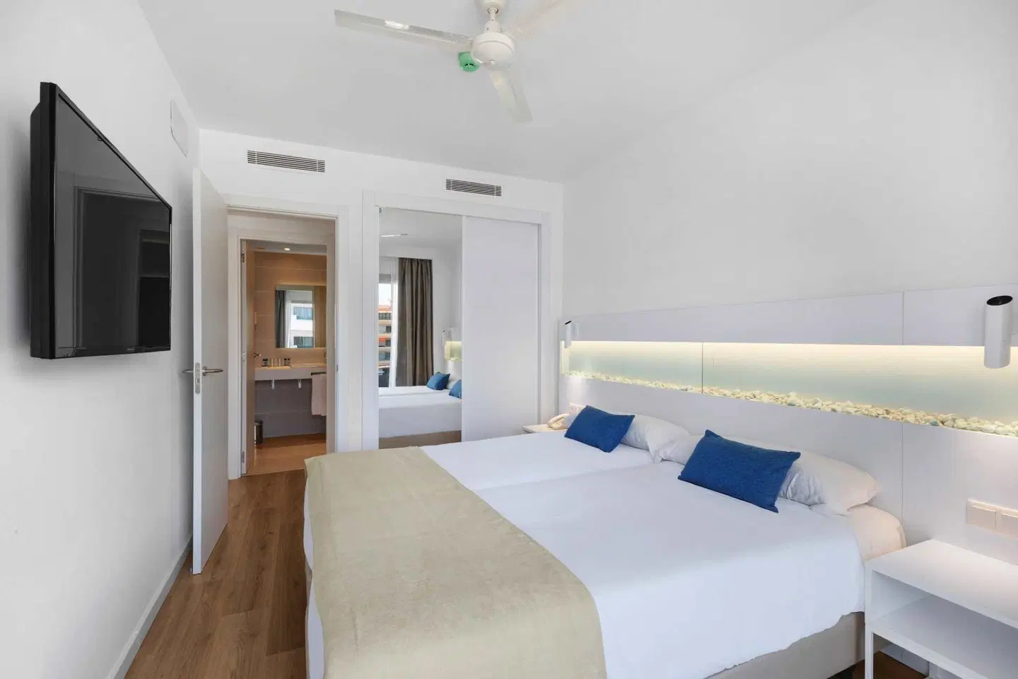 Metropolitan JUKA Playa Aparthotel ROOM_EXAMPLE