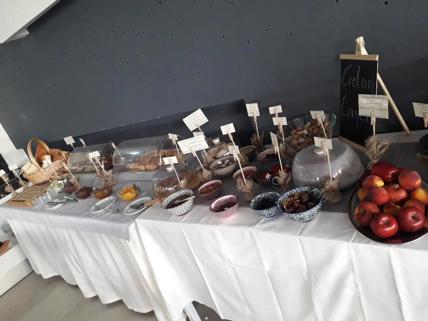 Dionysos Hotel Restaurant