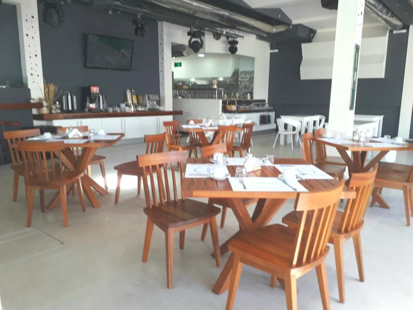 Dionysos Hotel Restaurant