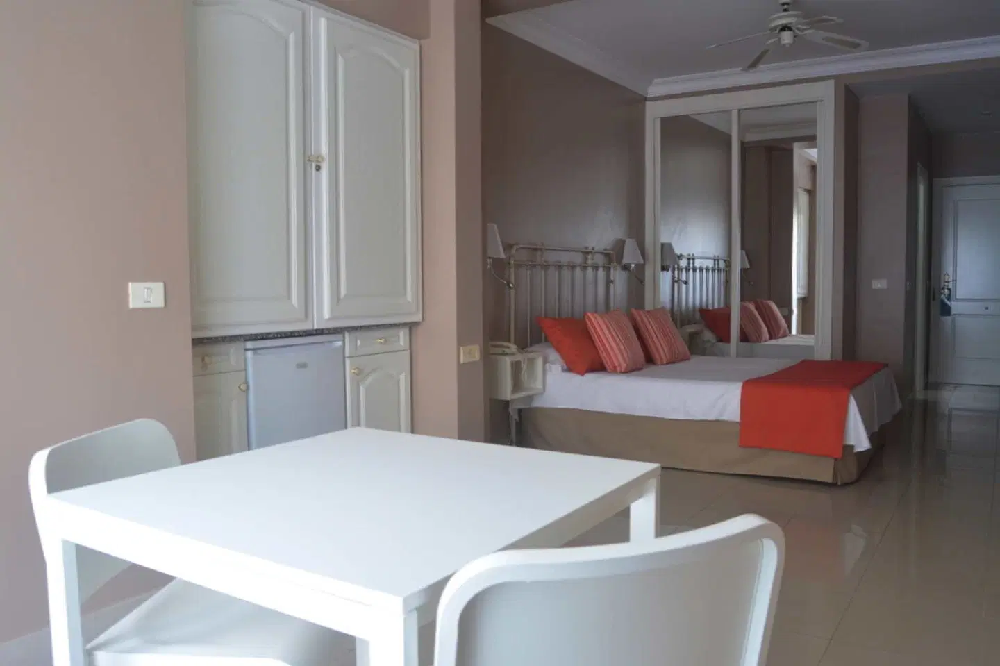 RF Astoria ROOM_EXAMPLE