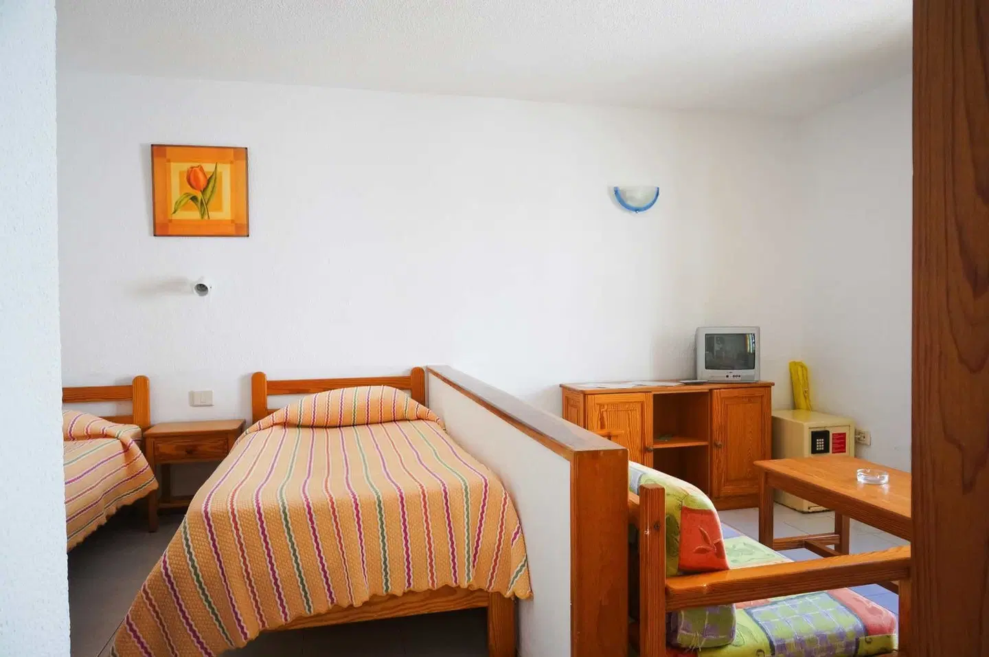 Cotillo Lagos ROOM_EXAMPLE