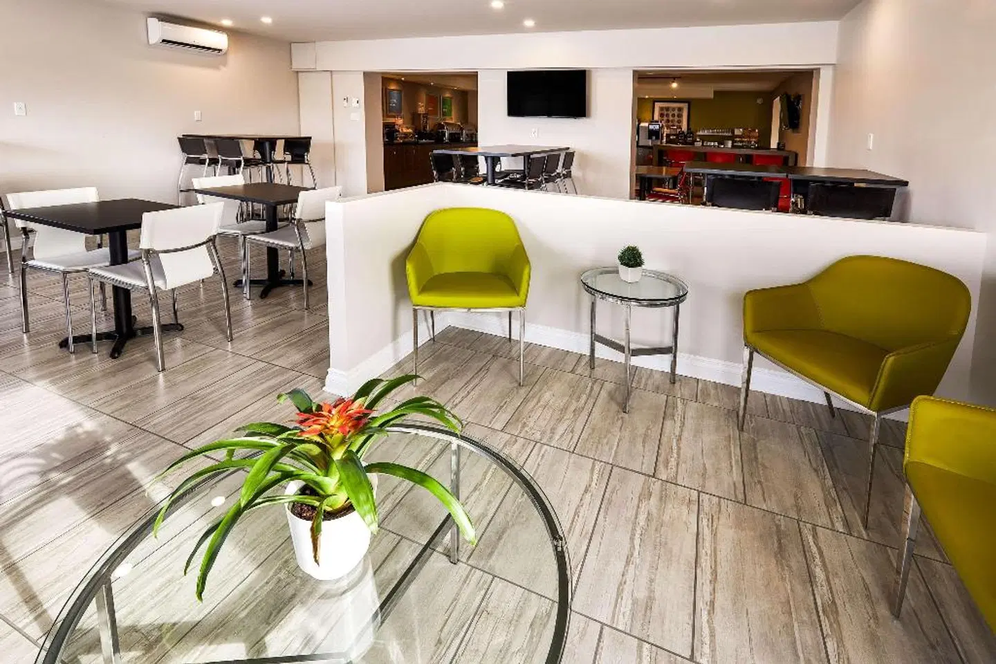 Comfort Inn Rouyn-Noranda Bar