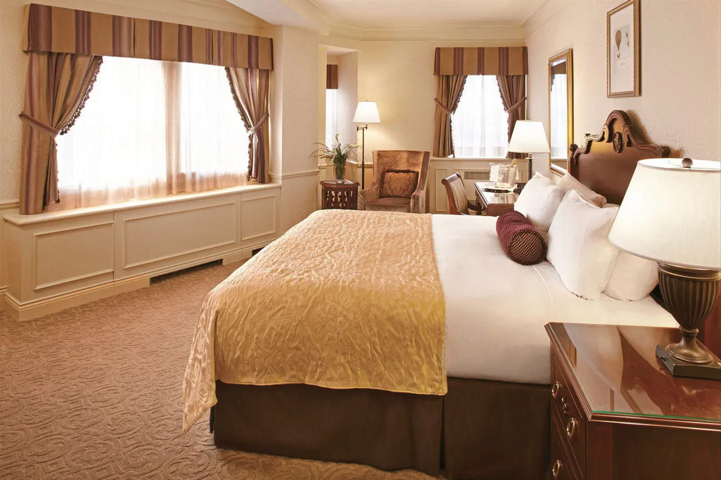 Fairmont Le Chateau Frontenac ROOM_EXAMPLE