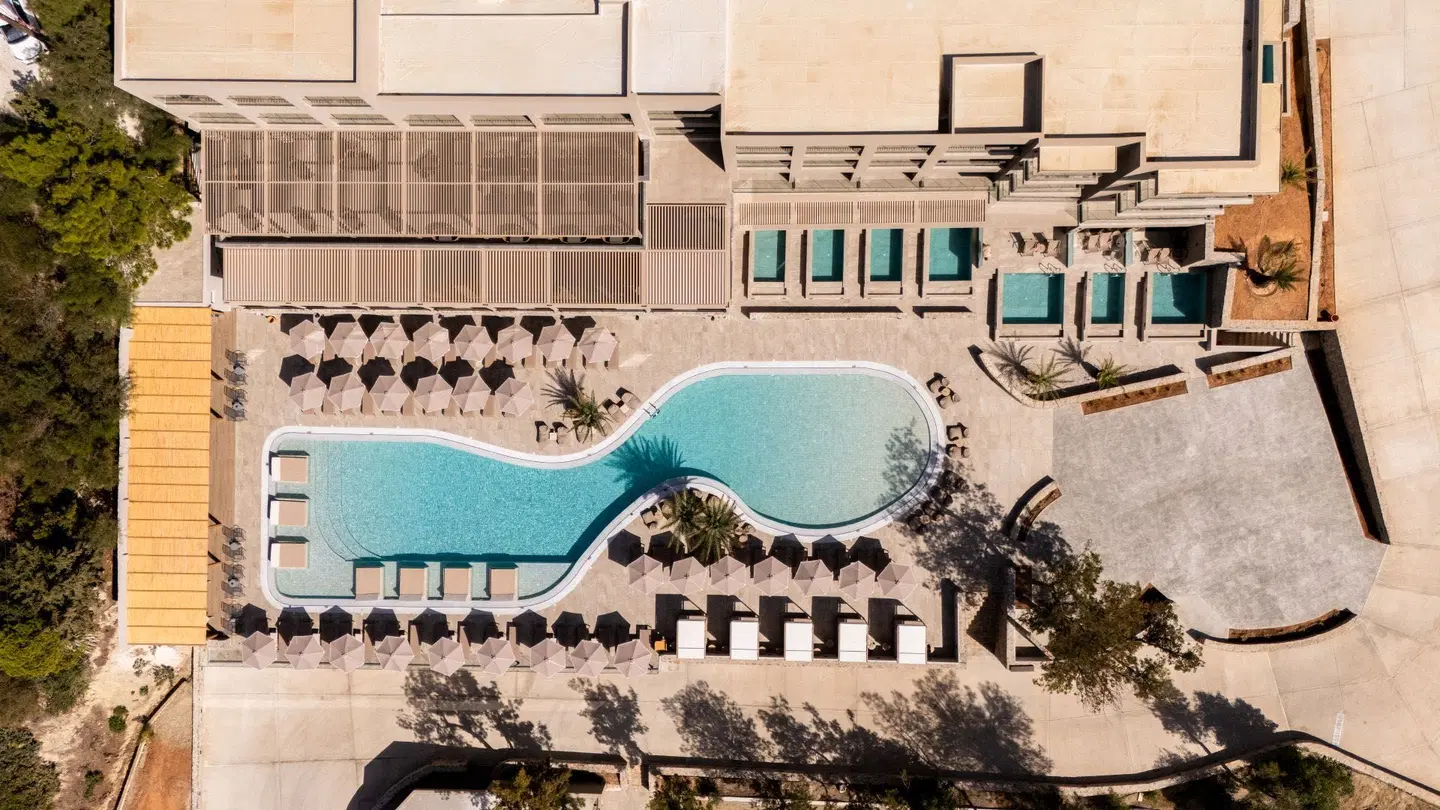 Harmony E Rock MODEL_IMPRESSION