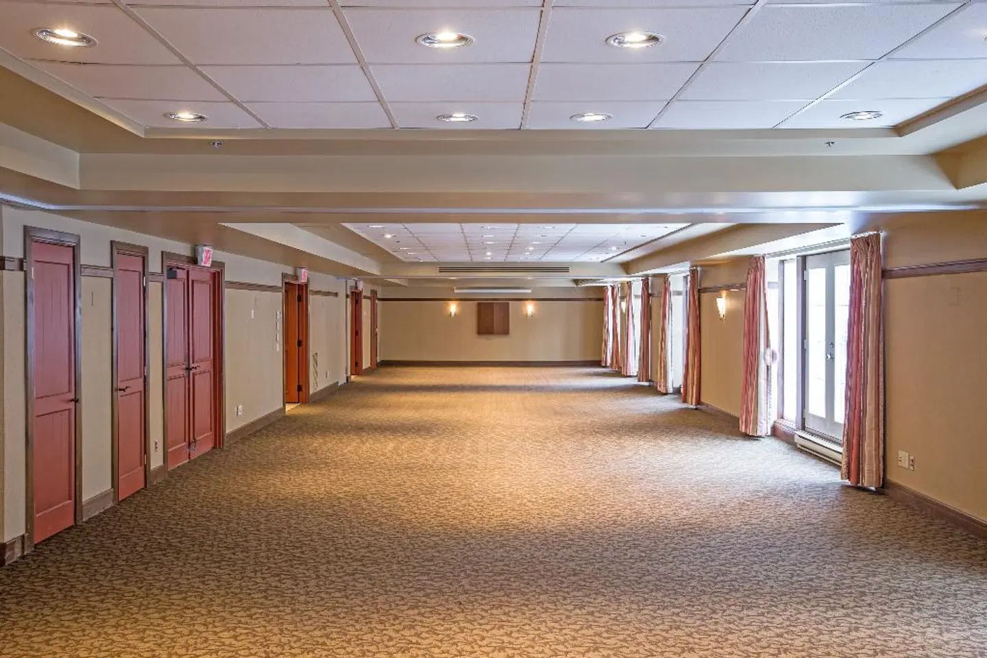 Holiday Inn Express & Suites Tremblant LOUNGE_LOBBY