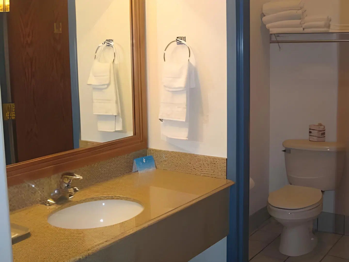 Bumbleberry Inn Badezimmer