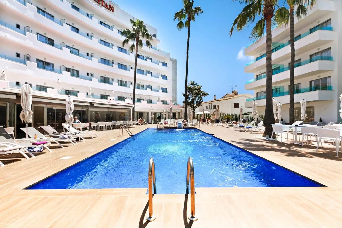 Metropolitan Playa Hotel OUTDOOR_POOL