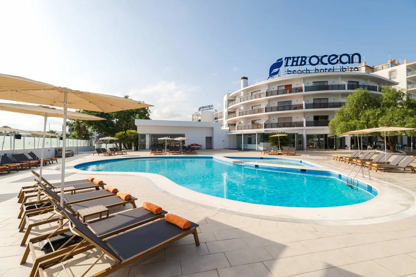 THB Ocean Beach OUTDOOR_POOL