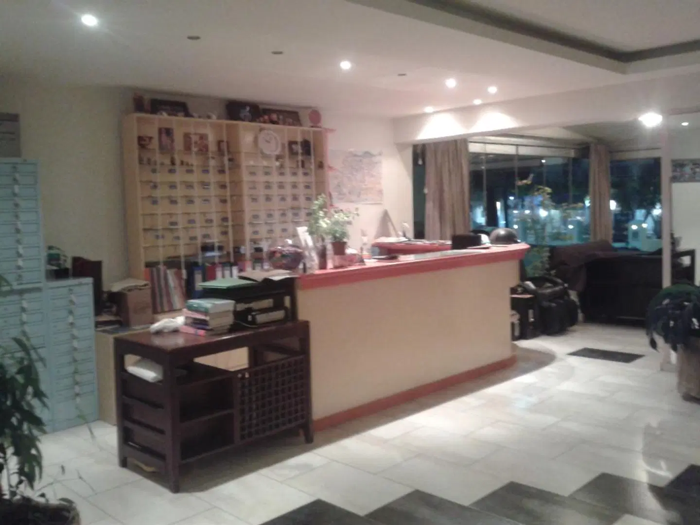 Neon Hotel LOUNGE_LOBBY