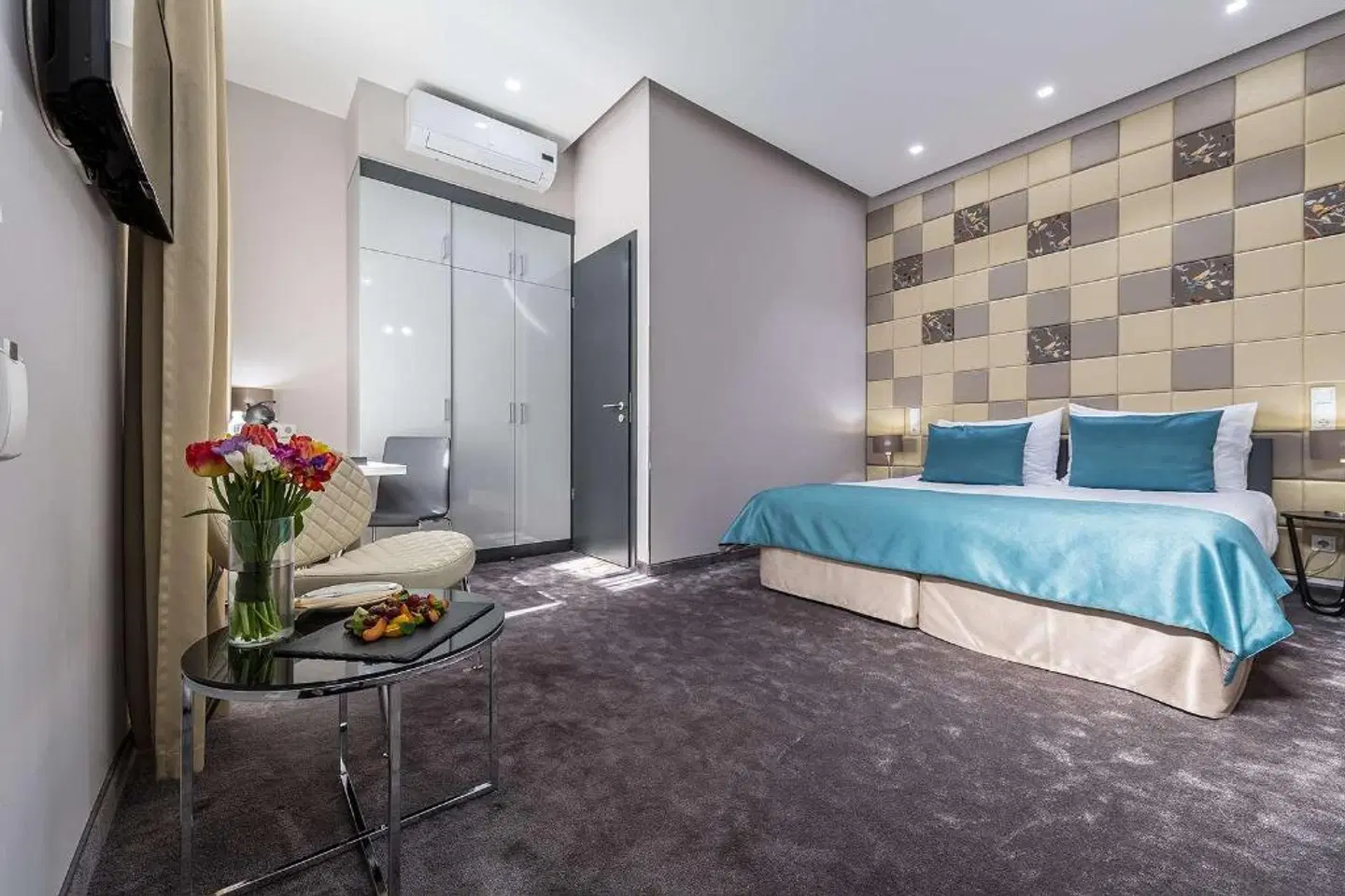 Hotel President ROOM_EXAMPLE