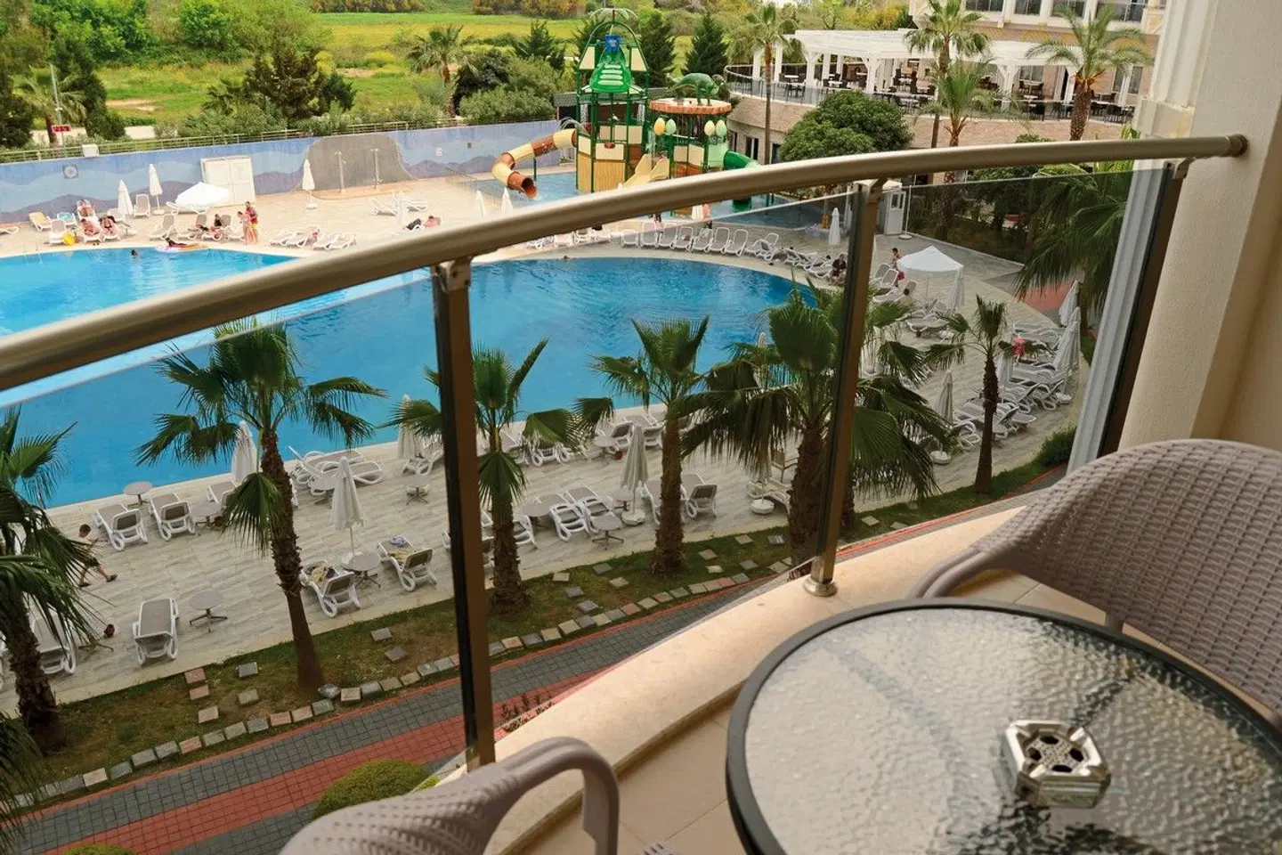 LRS Lake & River Side Hotel & Spa OUTDOOR_POOL
