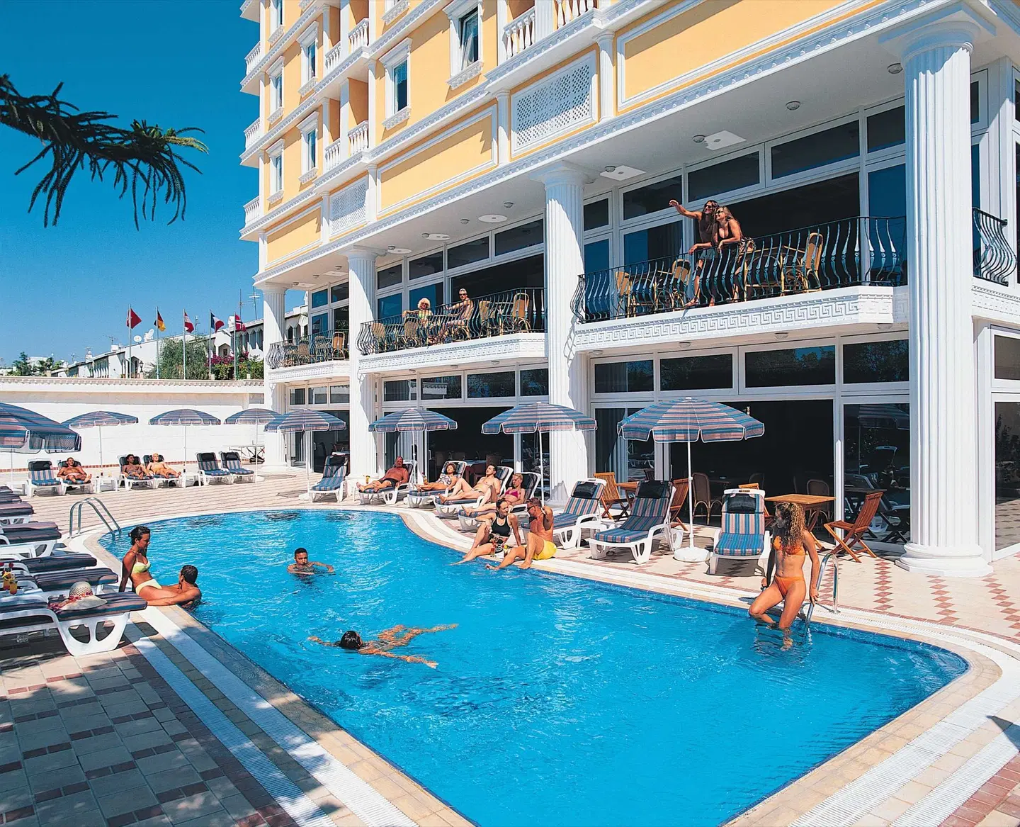 Antik Garden OUTDOOR_POOL