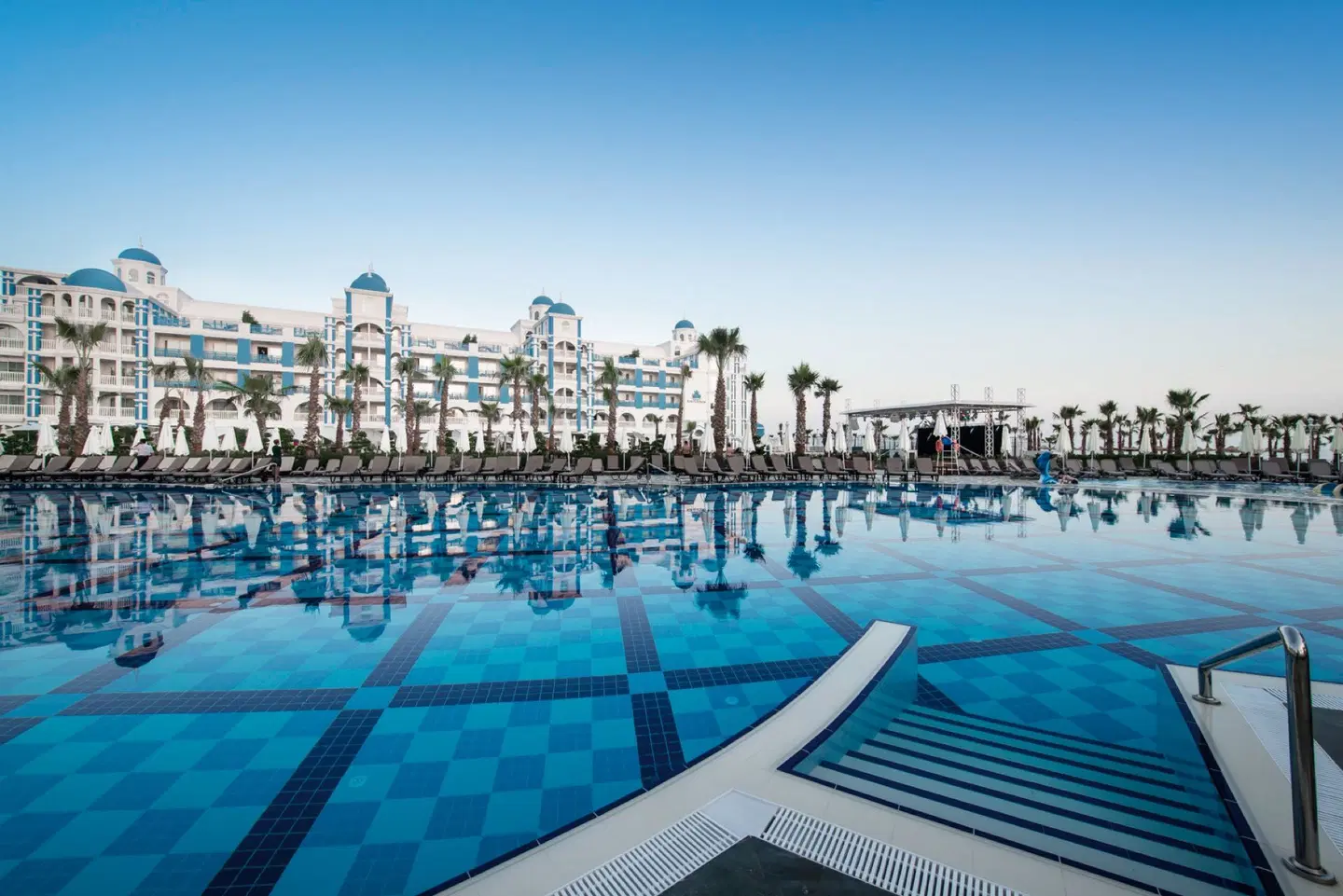 Rubi Platinum Spa Resort & Suites OUTDOOR_POOL