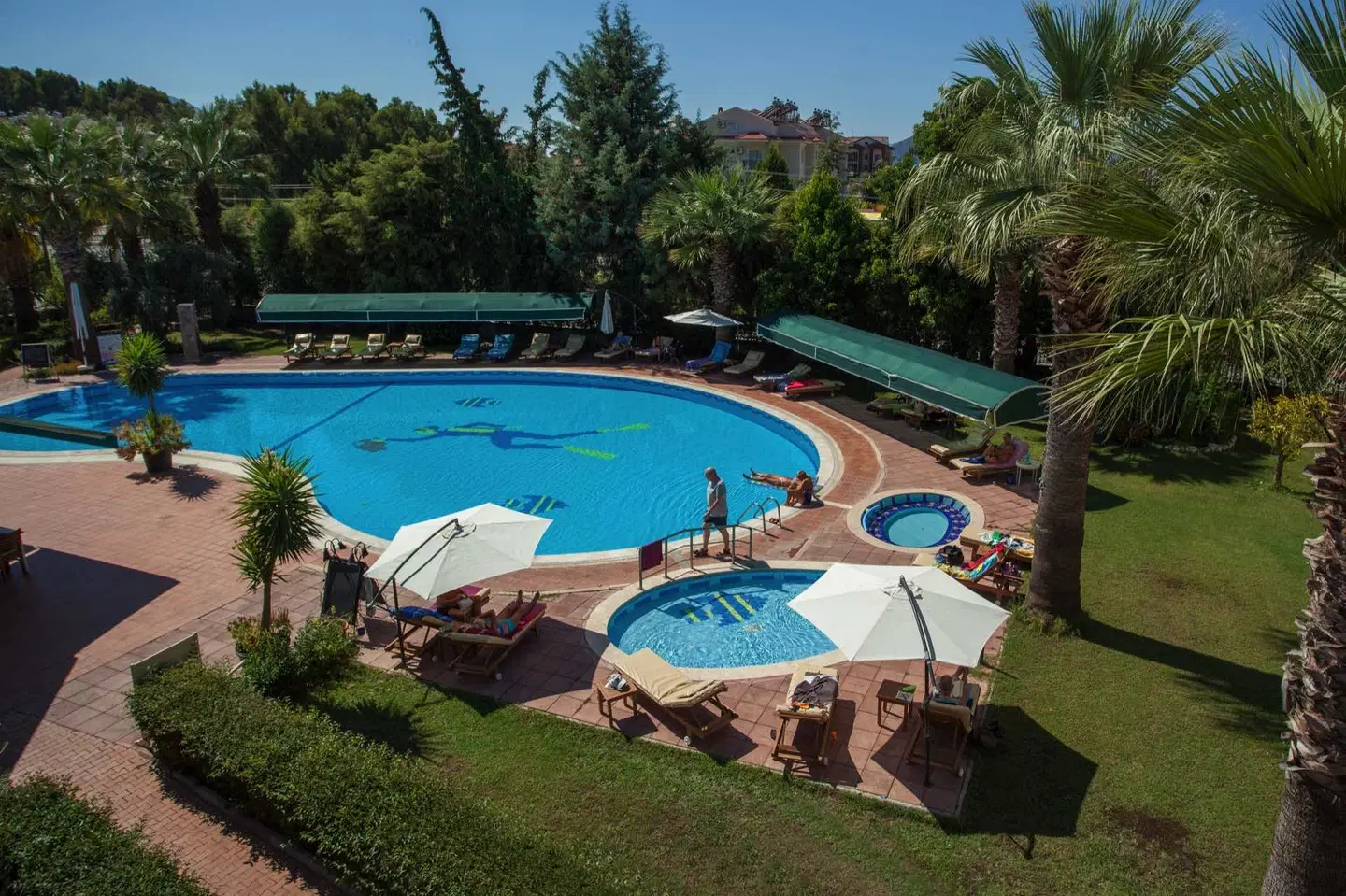 Rebin Beach OUTDOOR_POOL