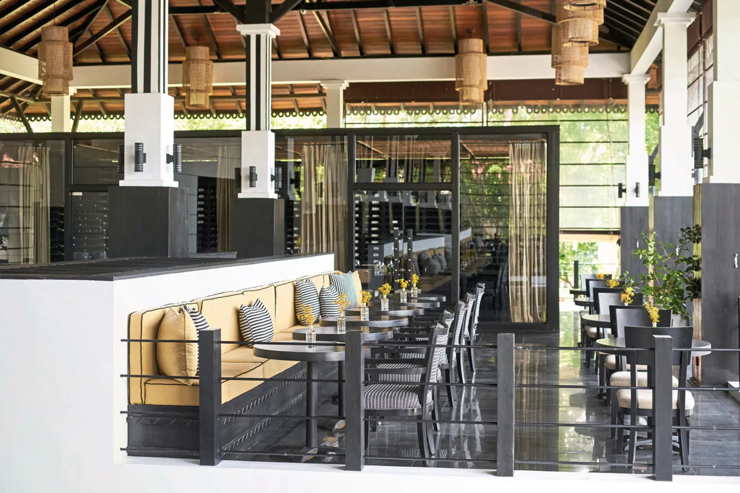 Sun Siyam Pasikudah Bar