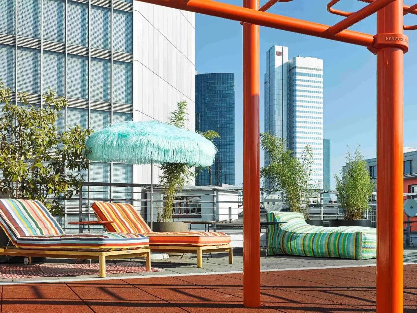 25hours Hotel Frankfurt The Trip Terrasse