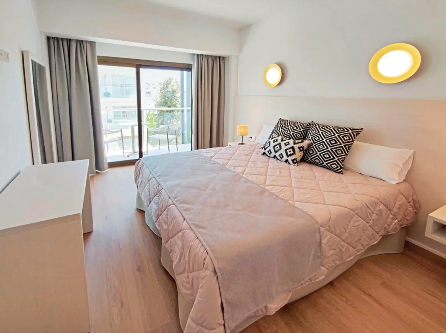 Flacalco ROOM_EXAMPLE