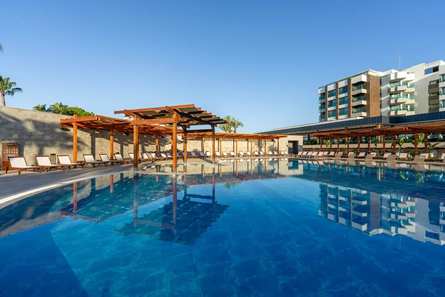 Süral Saray OUTDOOR_POOL