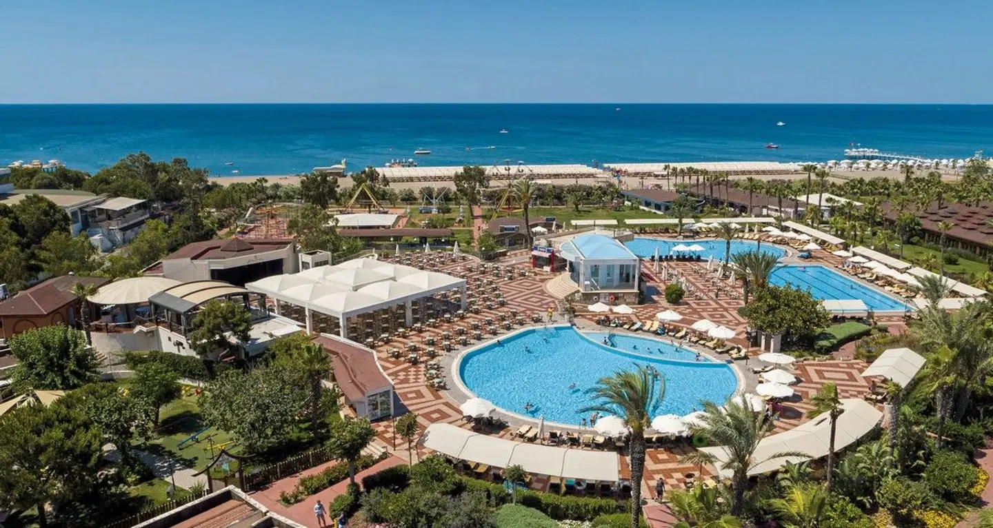 Club Turan Prince World OUTDOOR_POOL