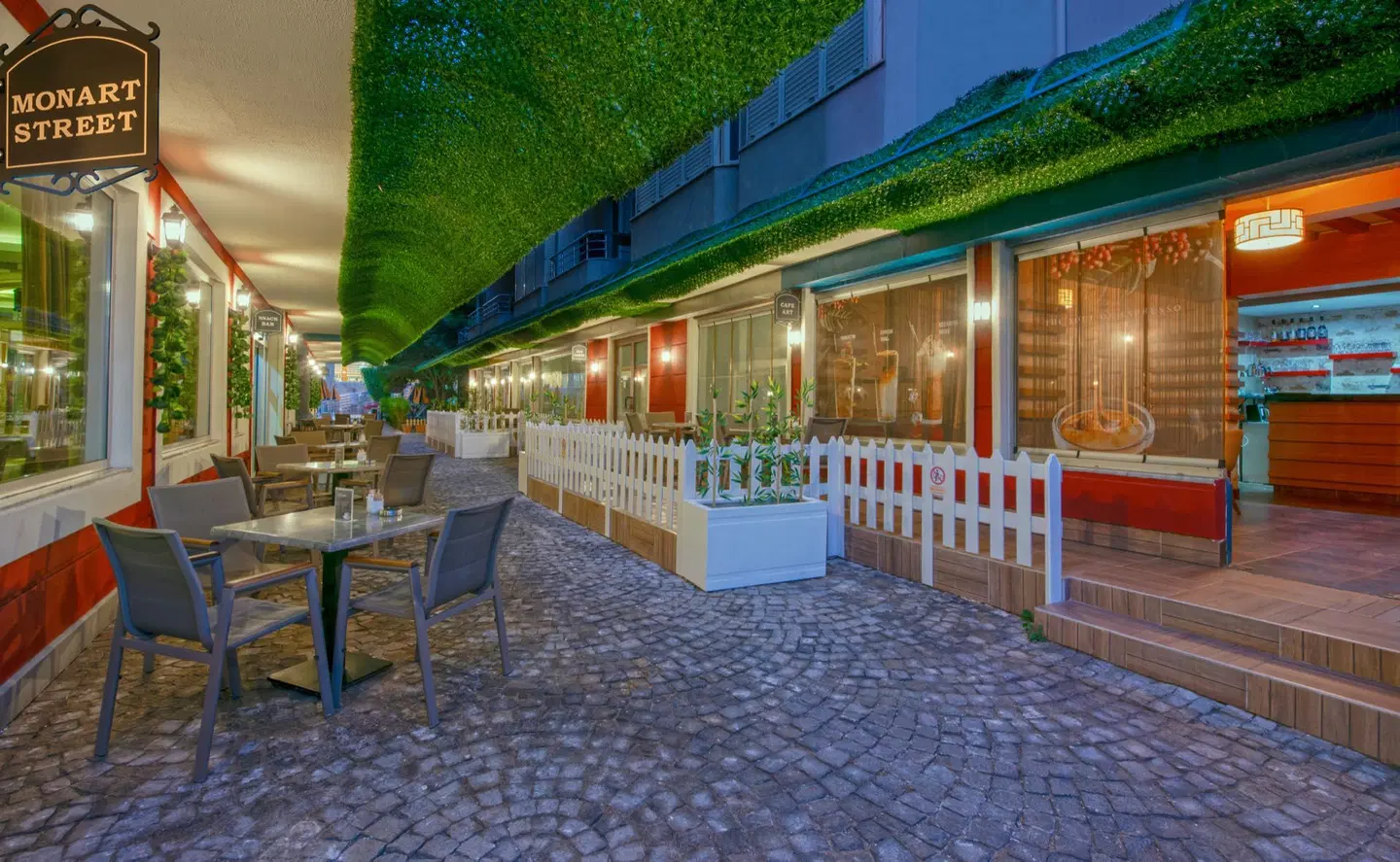 Monart City Restaurant