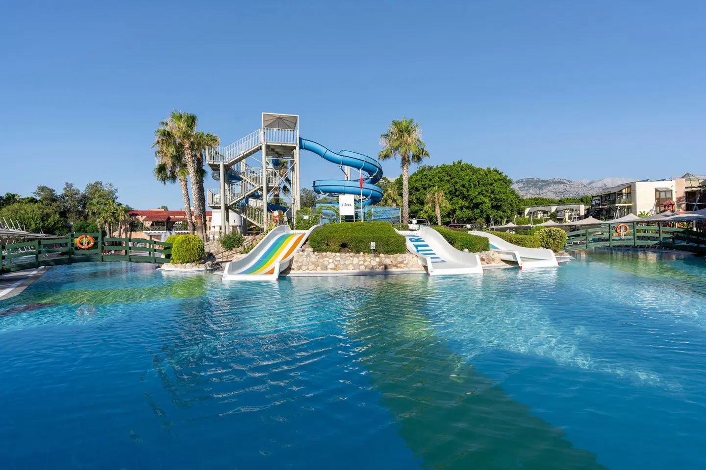 Limak Limra Hotel & Resort OUTDOOR_POOL