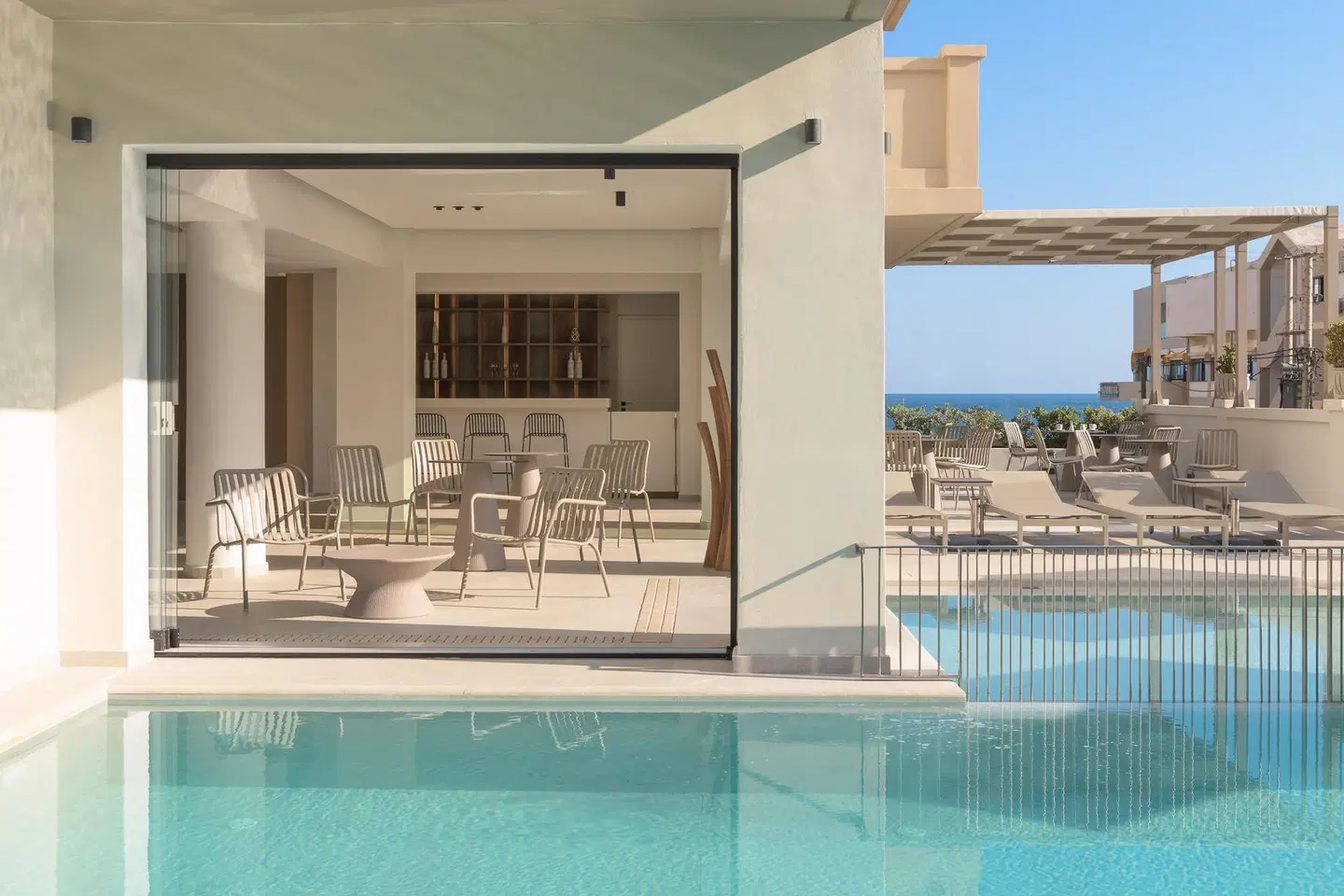 Theartemis Palace OUTDOOR_POOL