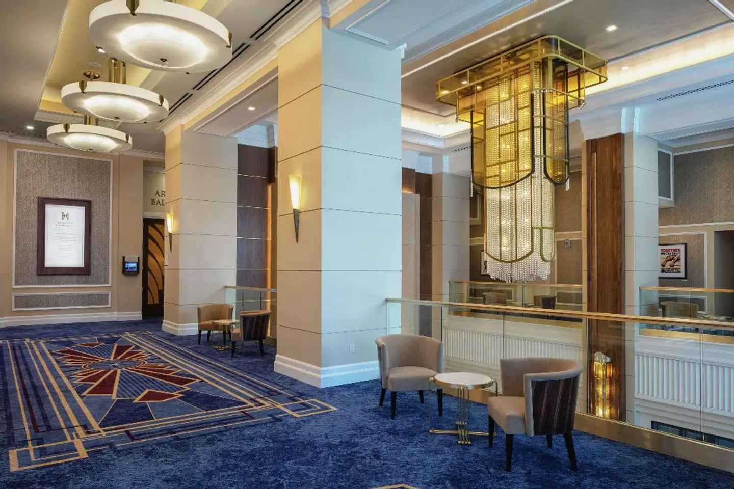 The Higgins Hotel New Orleans, Curio Collection By Hilton LOUNGE_LOBBY