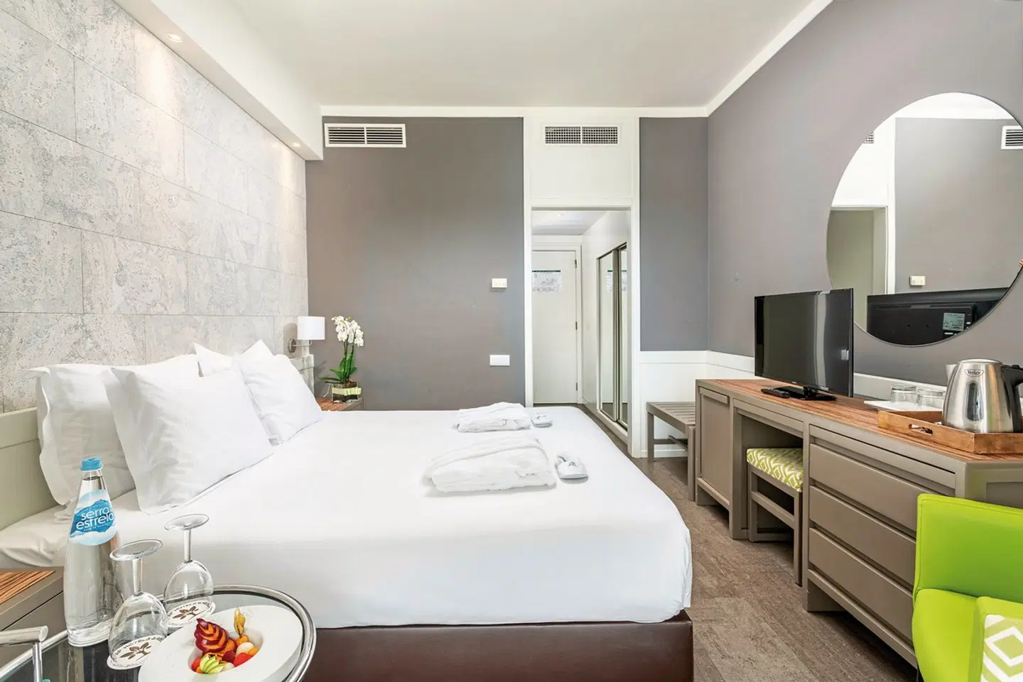 AP Eva Senses ROOM_EXAMPLE