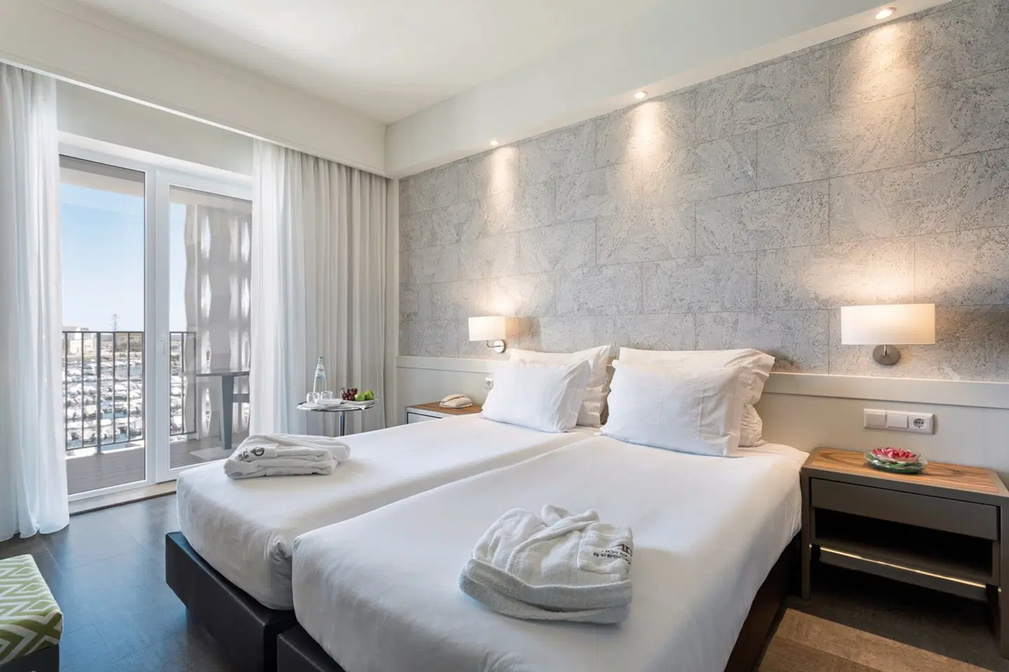 AP Eva Senses ROOM_EXAMPLE