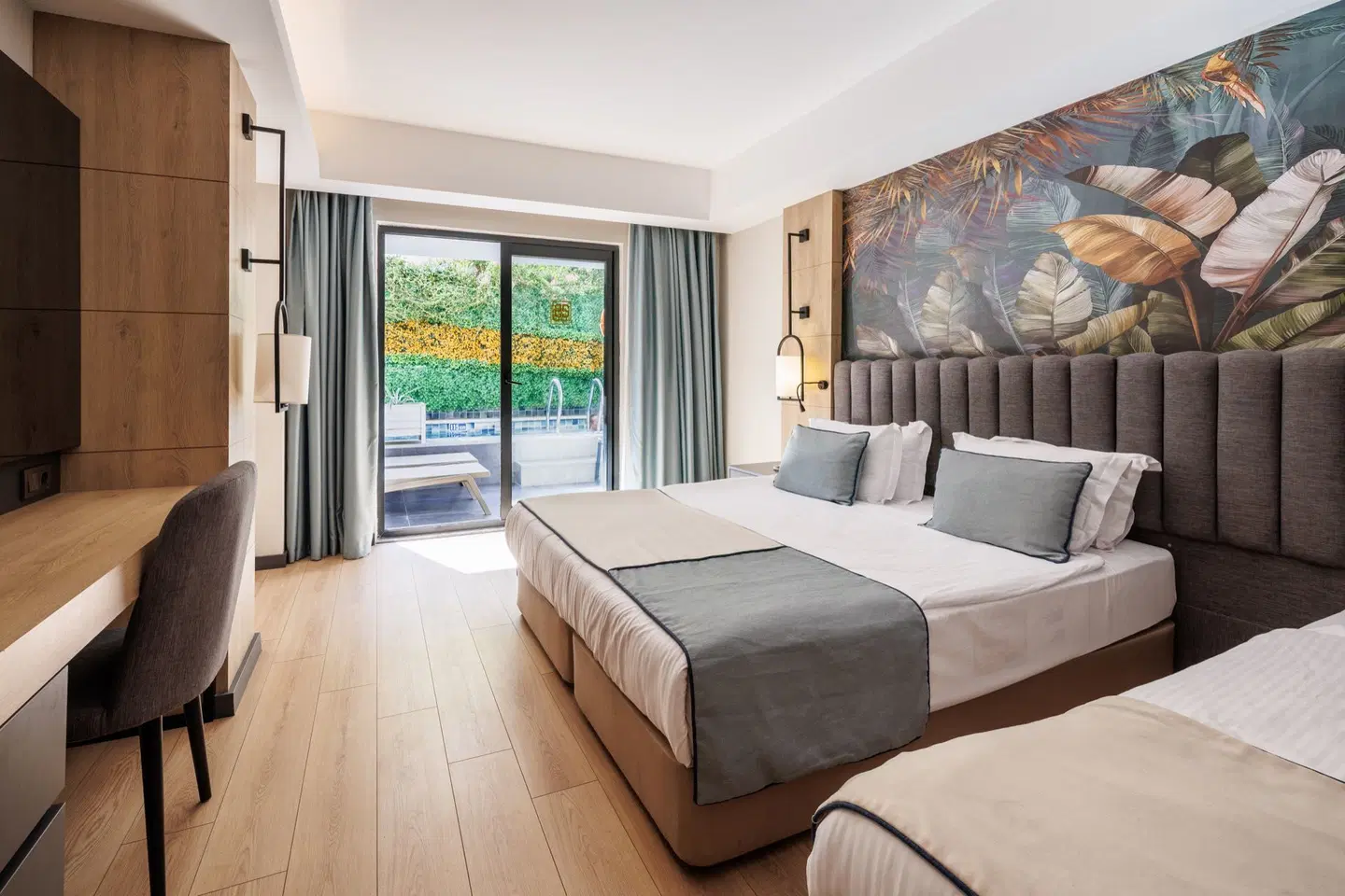 Side Zeugma ROOM_EXAMPLE