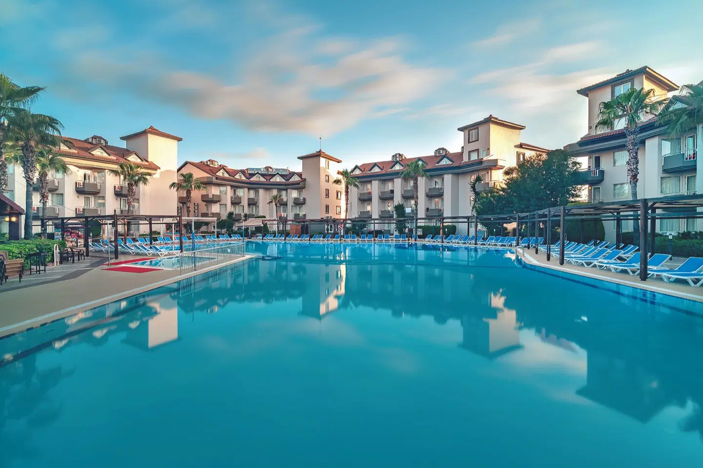 Orfeus Park OUTDOOR_POOL