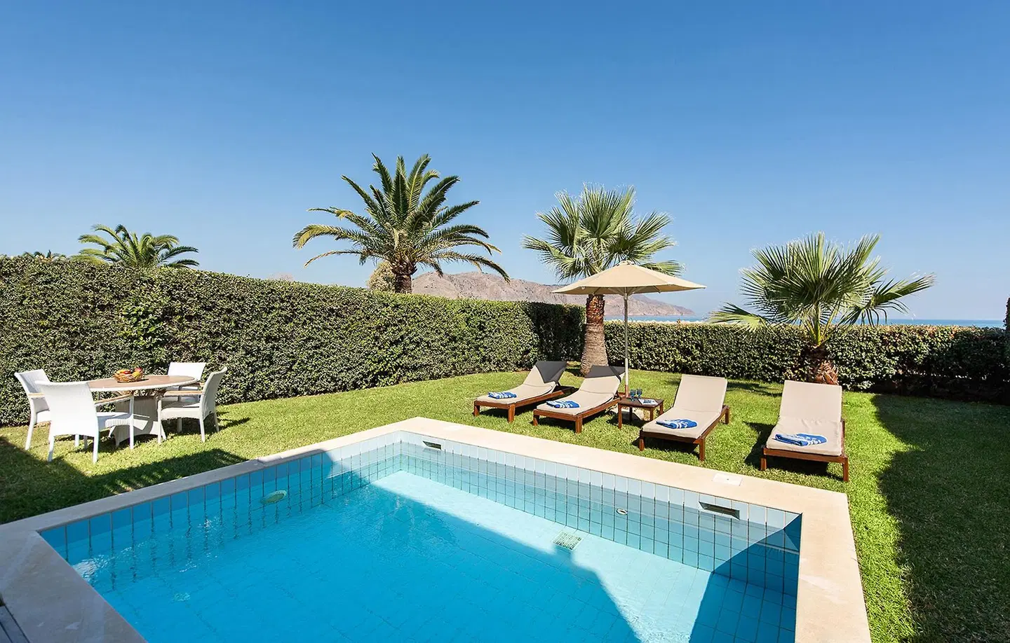 Pilot Beach Resort OUTDOOR_POOL