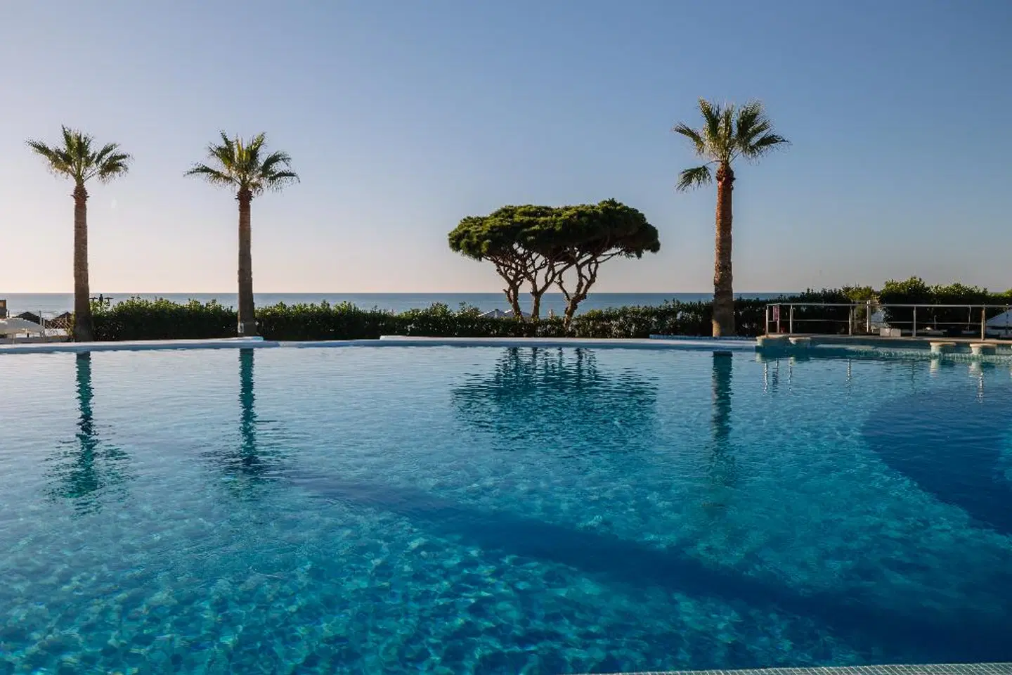 Grand Muthu Oura View Beach Club OUTDOOR_POOL