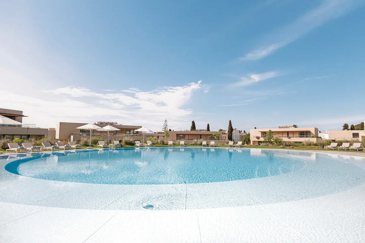 White Shell Beach Villas OUTDOOR_POOL