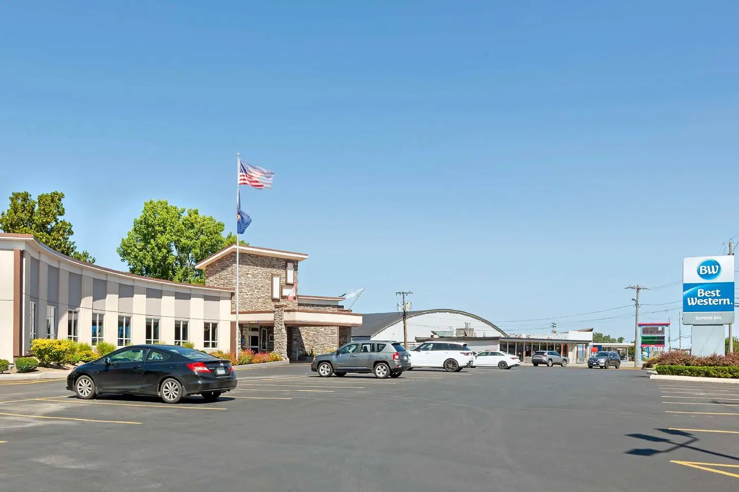 Best Western Summit Inn EXTERIOR