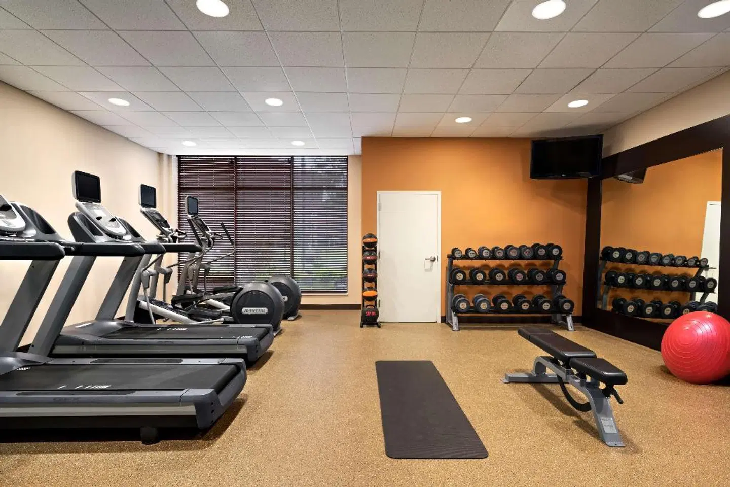 Hilton Garden Inn Stony Brook SPORTS_AND_LEISURE