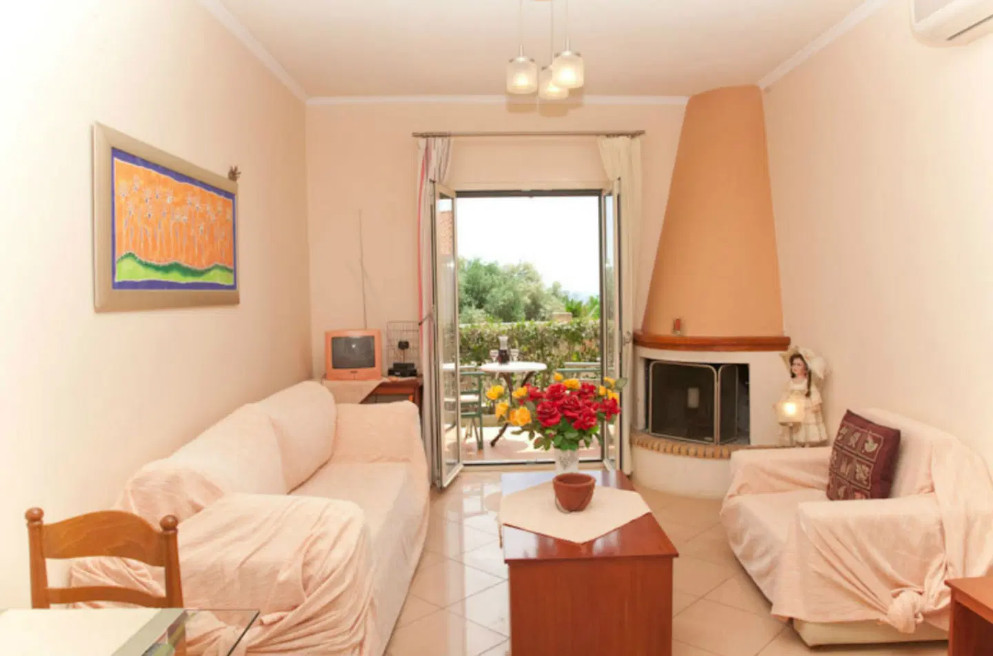 Liocharis ROOM_EXAMPLE